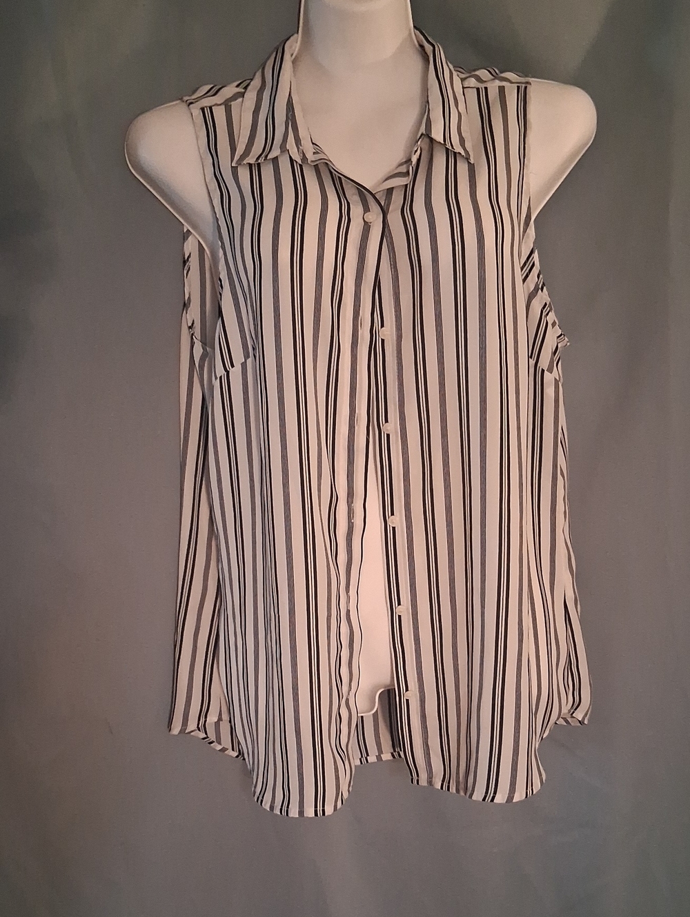 Sleeveless Button-Front Striped Blouse - White/Black
